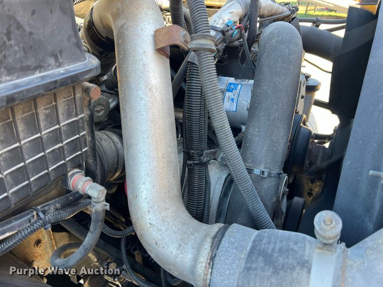 image for item NM9024 2013 International DuraStar 4300  box truck