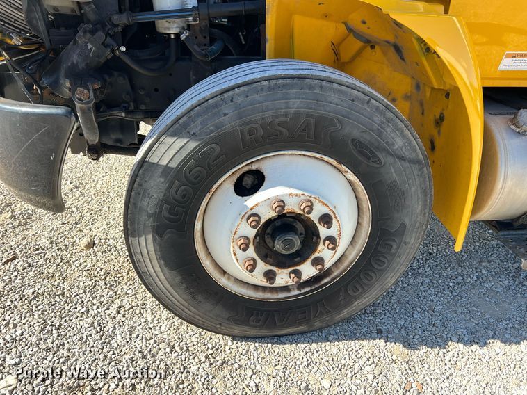 image for item NM9024 2013 International DuraStar 4300  box truck