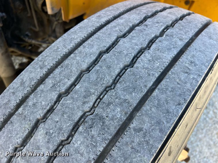 image for item NM9024 2013 International DuraStar 4300  box truck