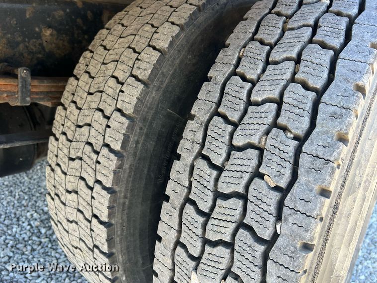 image for item NM9024 2013 International DuraStar 4300  box truck