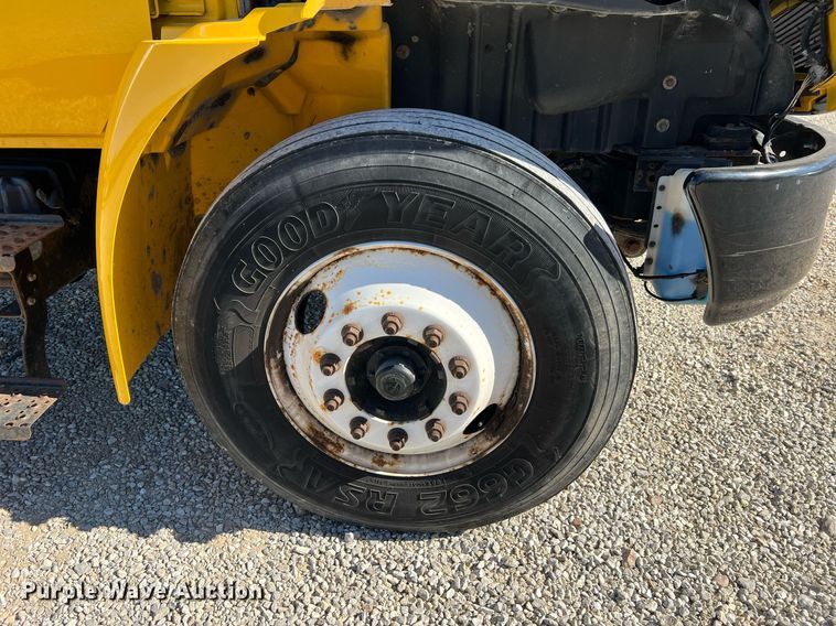 image for item NM9024 2013 International DuraStar 4300  box truck