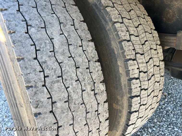 image for item NM9024 2013 International DuraStar 4300  box truck