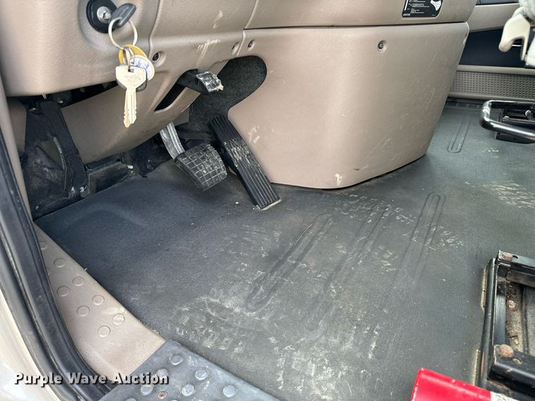 image for item NM9272 2014 Freightliner Cascadia semi truck