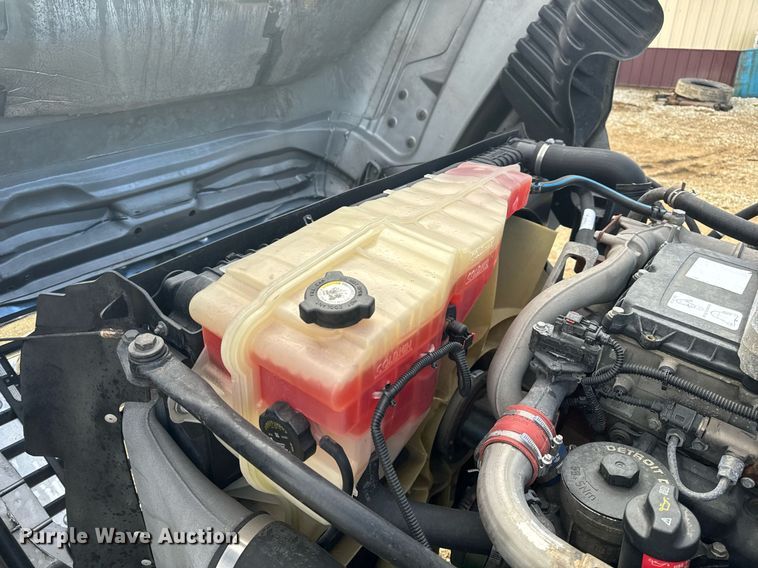 image for item NM9272 2014 Freightliner Cascadia semi truck