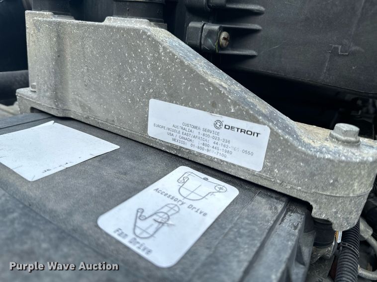 image for item NM9272 2014 Freightliner Cascadia semi truck