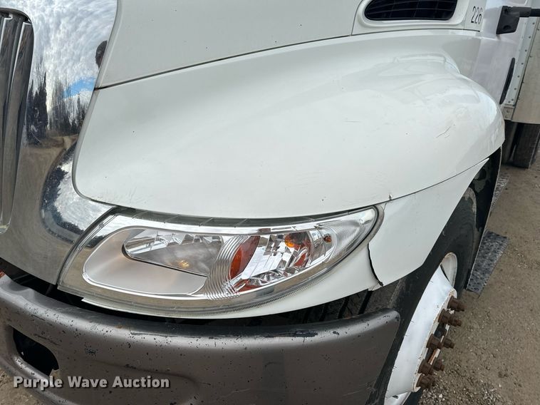 image for item NM9274 2006 International 4300 box truck