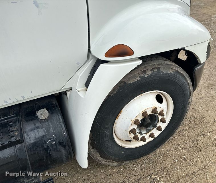 image for item NM9274 2006 International 4300 box truck