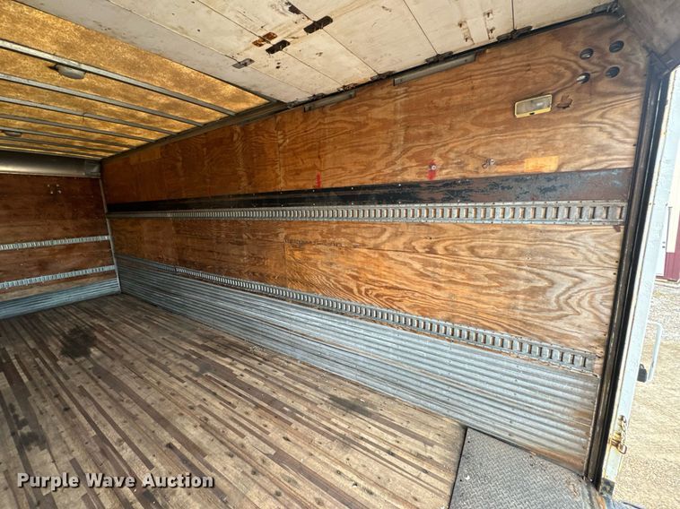 image for item NM9274 2006 International 4300 box truck