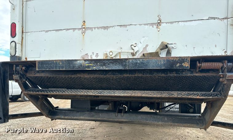 image for item NM9274 2006 International 4300 box truck