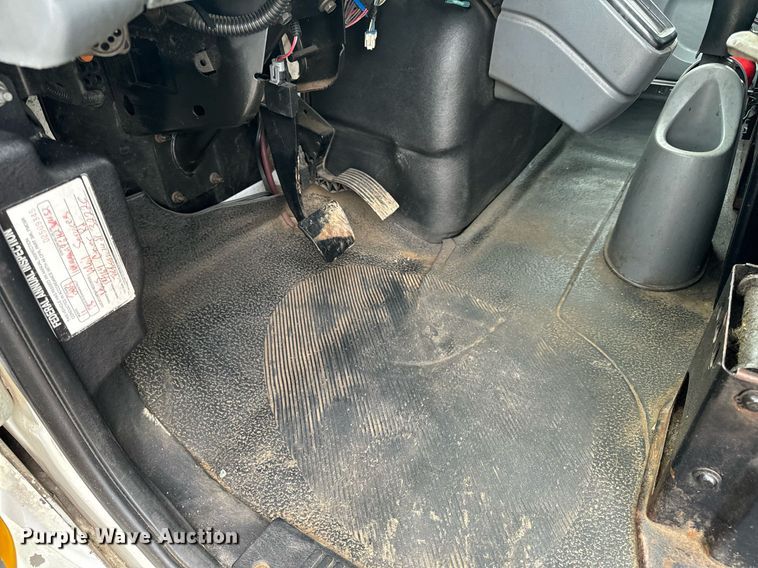 image for item NM9274 2006 International 4300 box truck