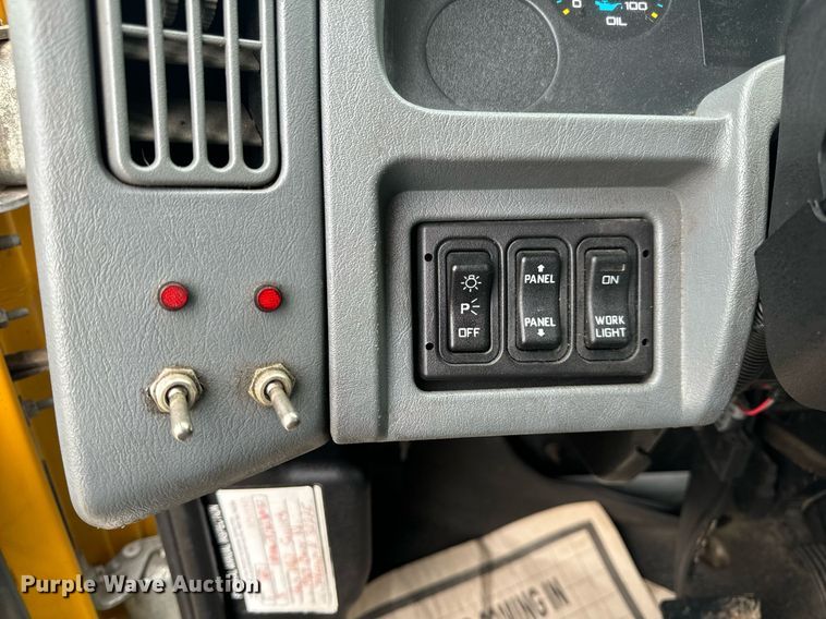 image for item NM9274 2006 International 4300 box truck