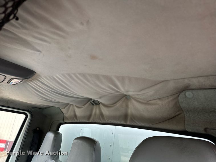 image for item NM9274 2006 International 4300 box truck