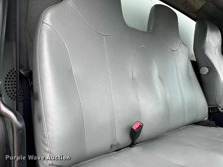 image for item NM9274 2006 International 4300 box truck