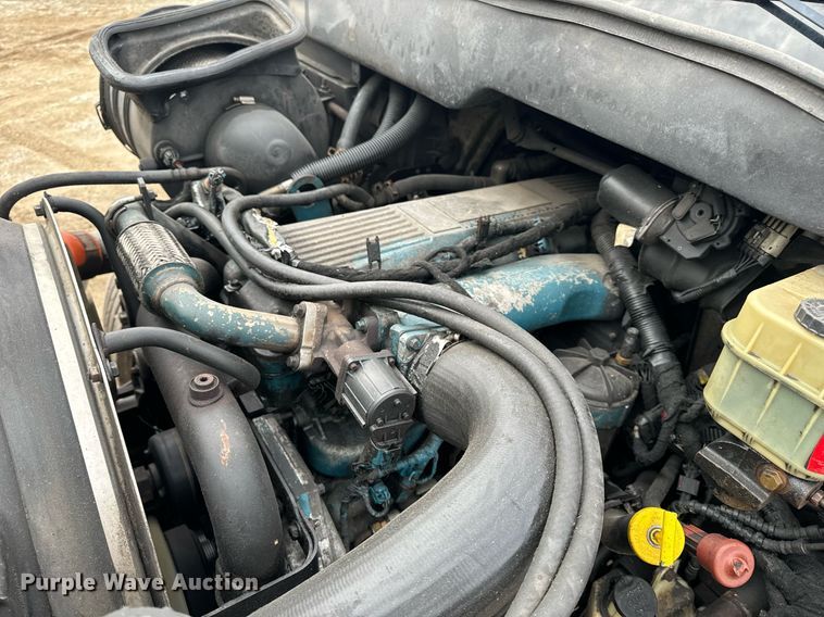 image for item NM9274 2006 International 4300 box truck