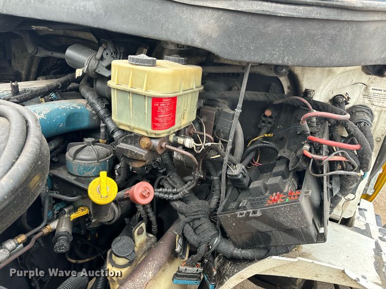 image for item NM9274 2006 International 4300 box truck