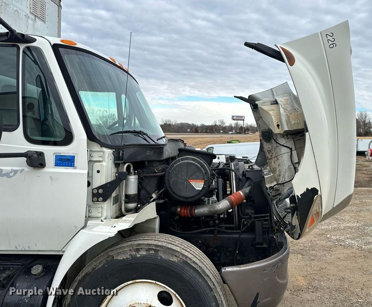 image for item NM9274 2006 International 4300 box truck