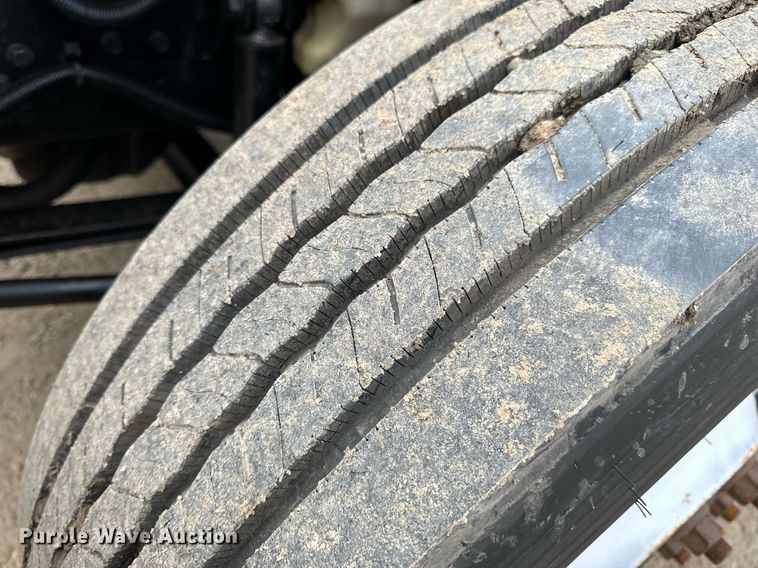 image for item NM9274 2006 International 4300 box truck