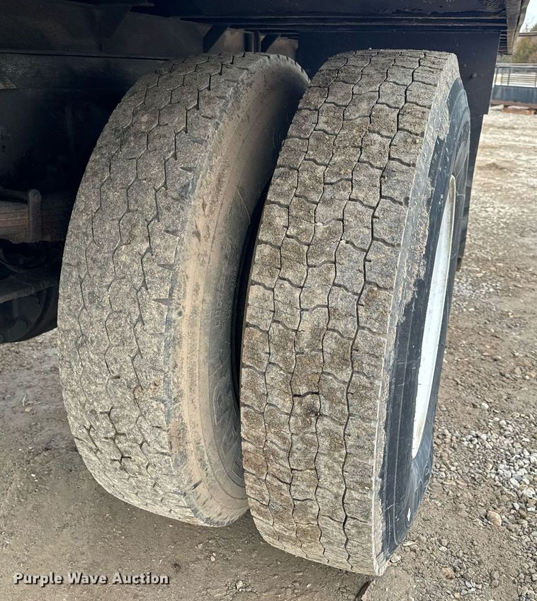 image for item NM9274 2006 International 4300 box truck