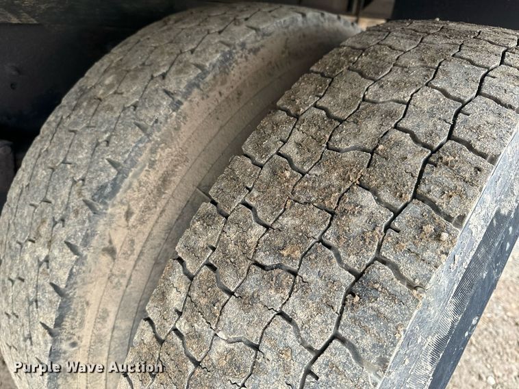 image for item NM9274 2006 International 4300 box truck