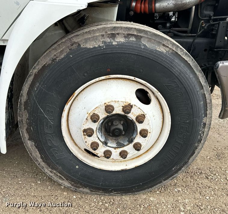 image for item NM9274 2006 International 4300 box truck