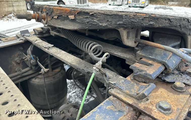 image for item NN9474 2012 Freightliner  Cascadia semi truck