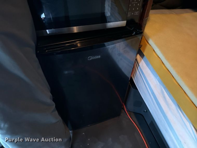 image for item NN9474 2012 Freightliner  Cascadia semi truck