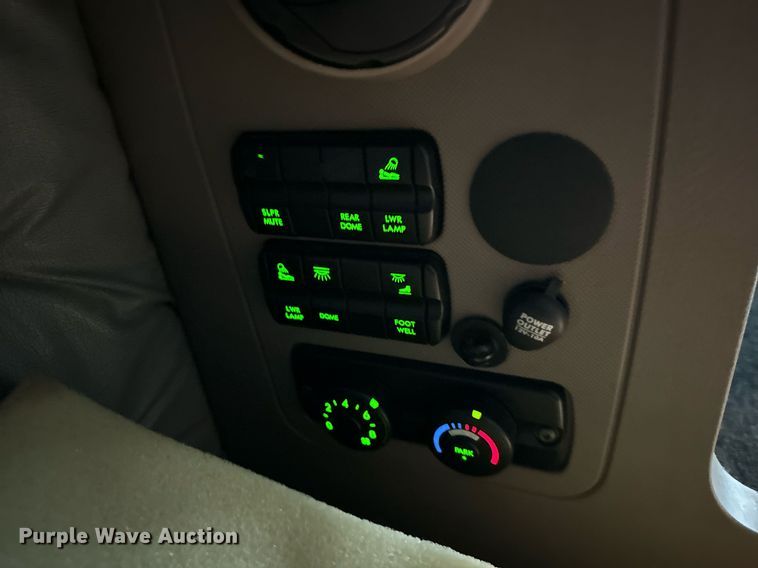 image for item NN9474 2012 Freightliner  Cascadia semi truck