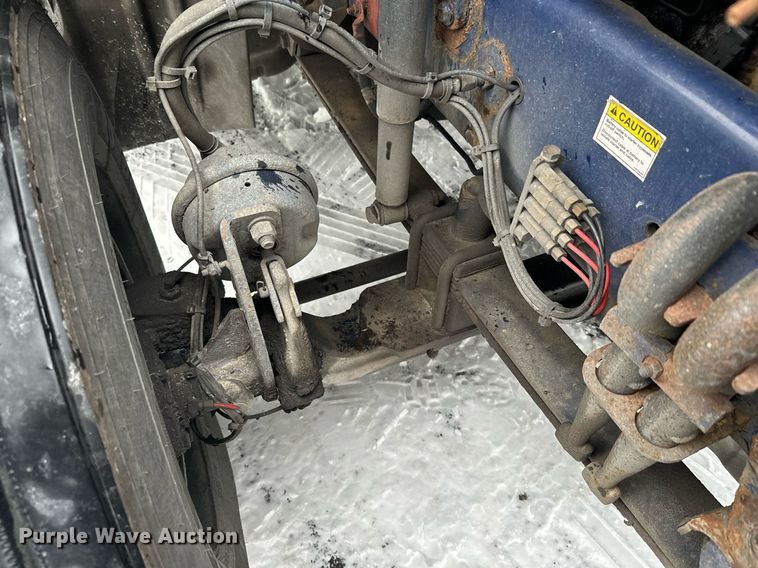 image for item NN9474 2012 Freightliner  Cascadia semi truck