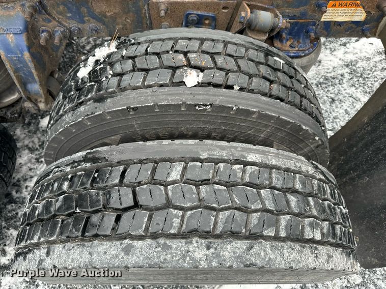 image for item NN9474 2012 Freightliner  Cascadia semi truck