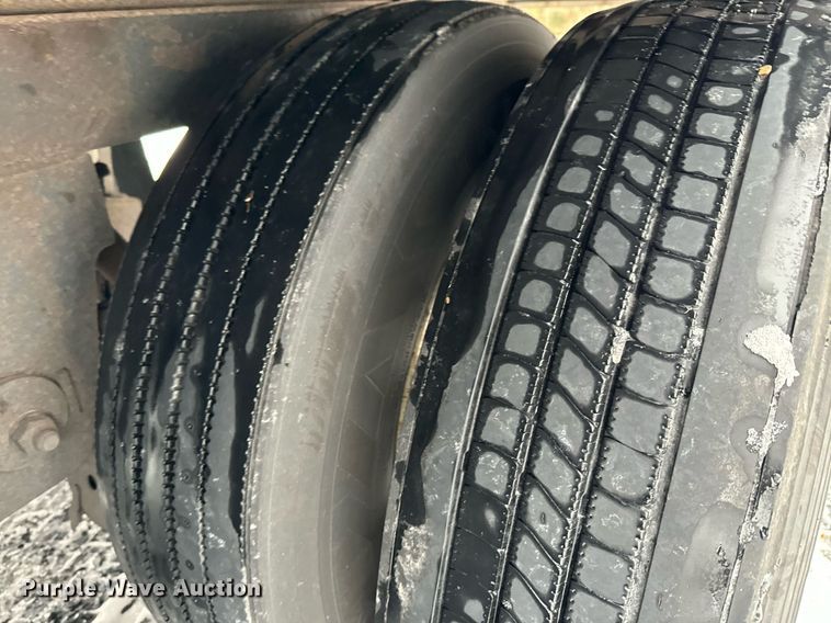 image for item NN9479 2008 Great Dane refrigerated van trailer