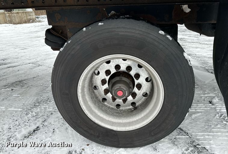 image for item NN9480 2008 Wabash refrigerated van trailer