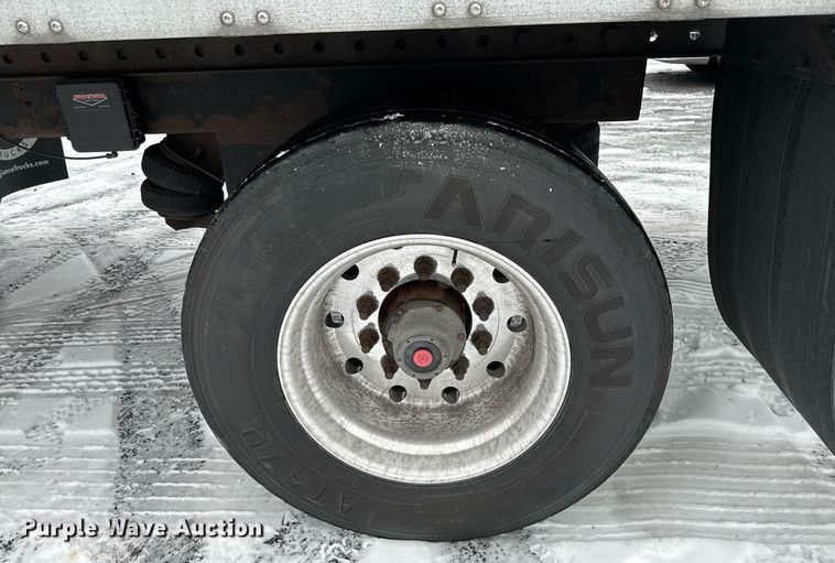 image for item NN9480 2008 Wabash refrigerated van trailer