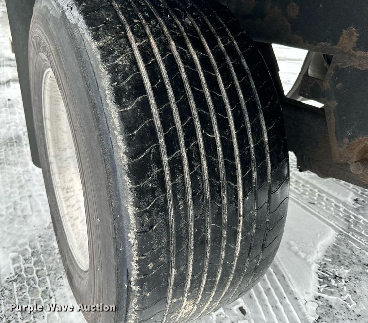 image for item NN9480 2008 Wabash refrigerated van trailer