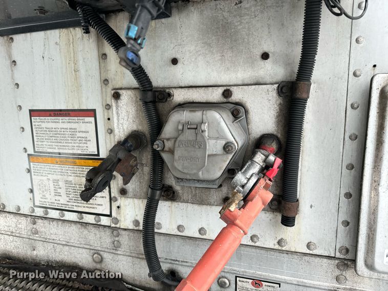 image for item NN9481 2006 Great Dane refrigerated van trailer