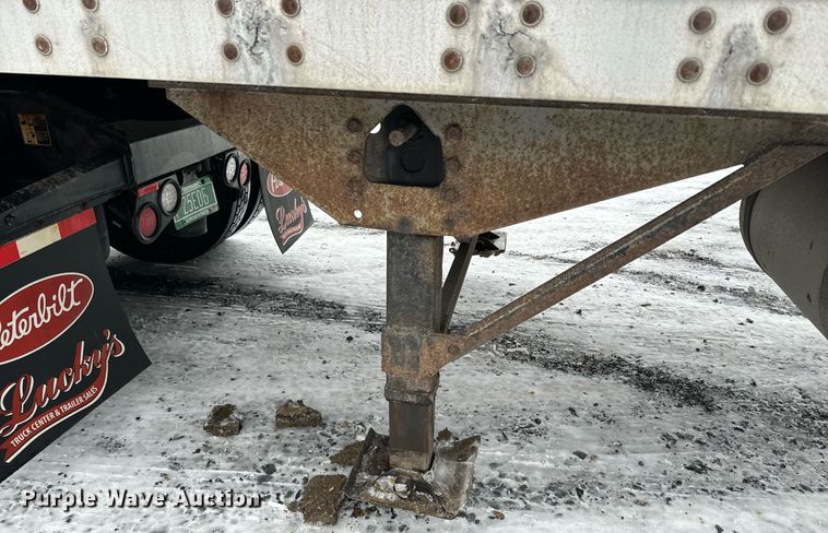 image for item NN9482 2004 Great Dane refrigerated van trailer