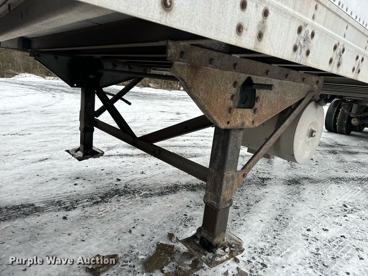 image for item NN9482 2004 Great Dane refrigerated van trailer