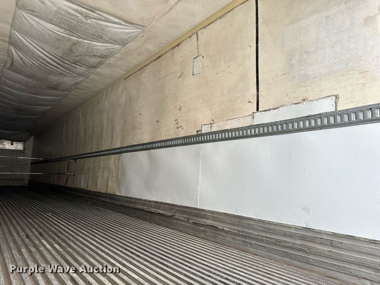 image for item NN9482 2004 Great Dane refrigerated van trailer