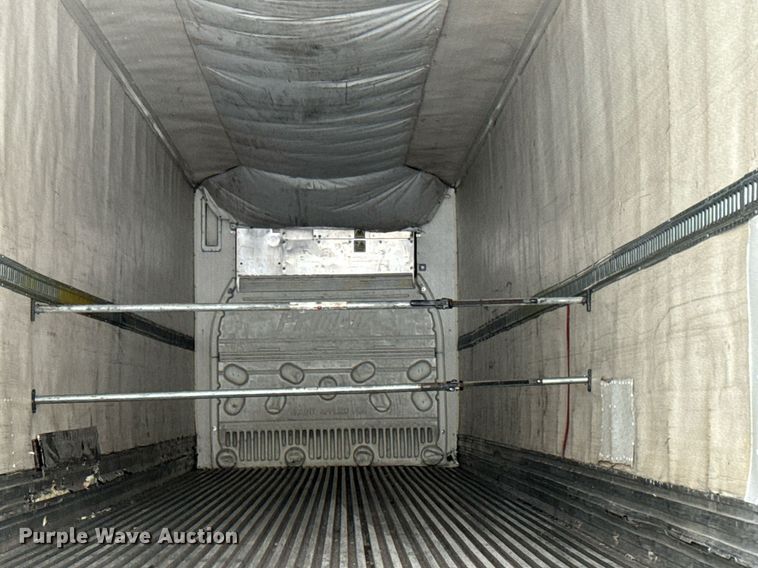 image for item NN9482 2004 Great Dane refrigerated van trailer