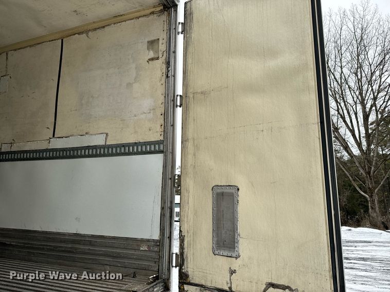 image for item NN9482 2004 Great Dane refrigerated van trailer