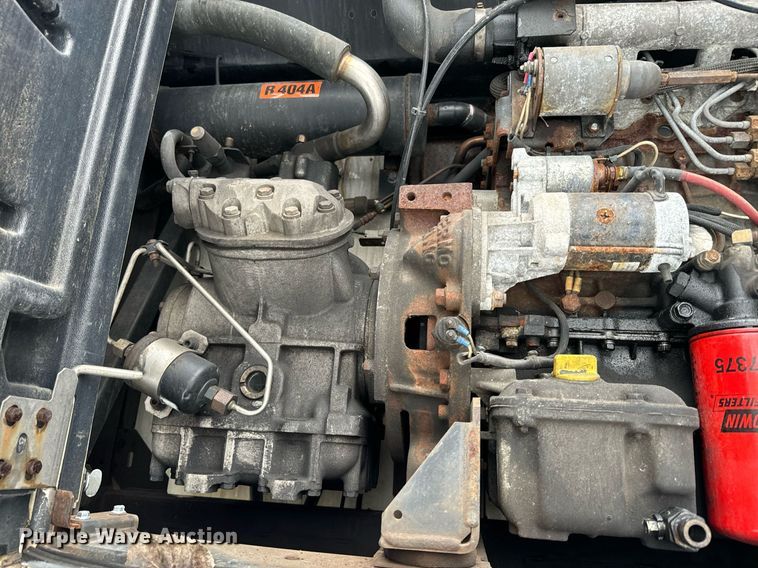 image for item NN9482 2004 Great Dane refrigerated van trailer