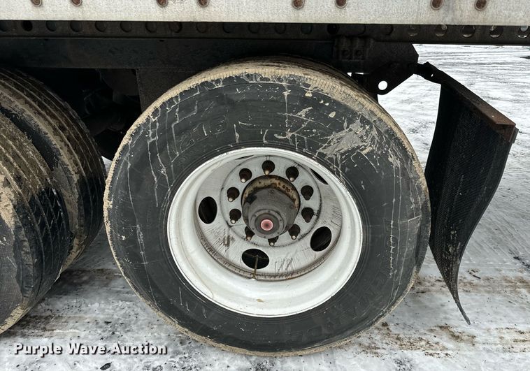 image for item NN9482 2004 Great Dane refrigerated van trailer