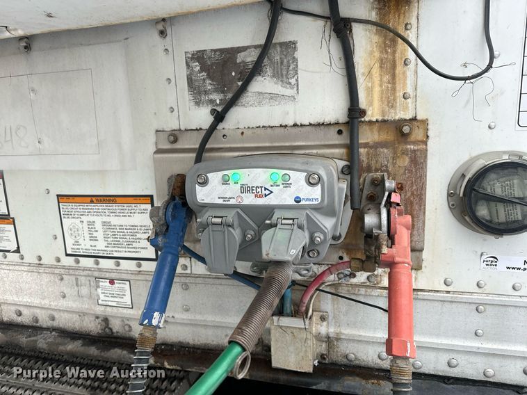 image for item NN9483 2013 Great Dane refrigerated van trailer