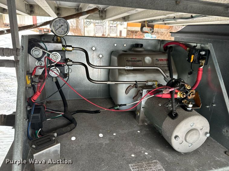 image for item NN9483 2013 Great Dane refrigerated van trailer