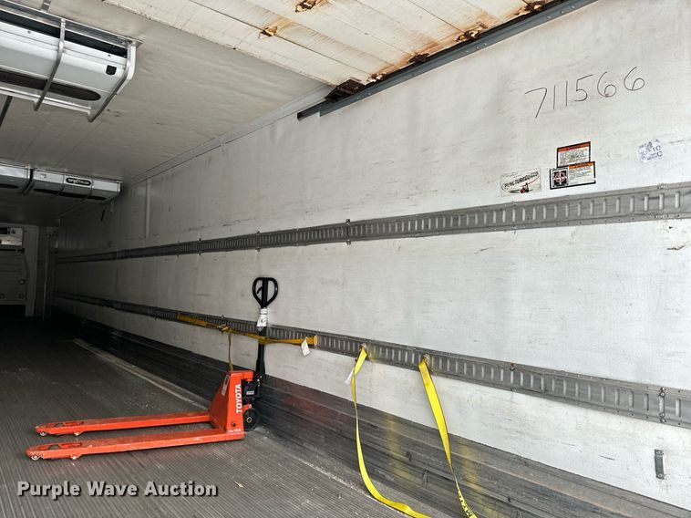 image for item NN9483 2013 Great Dane refrigerated van trailer