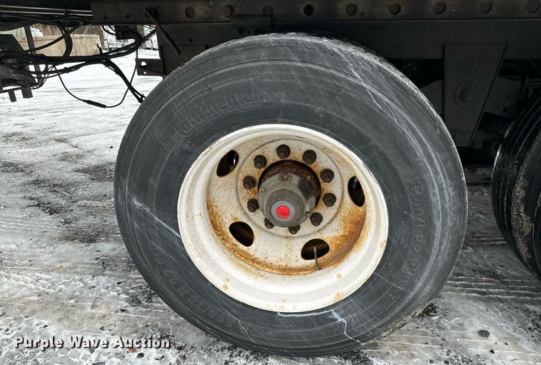 image for item NN9483 2013 Great Dane refrigerated van trailer