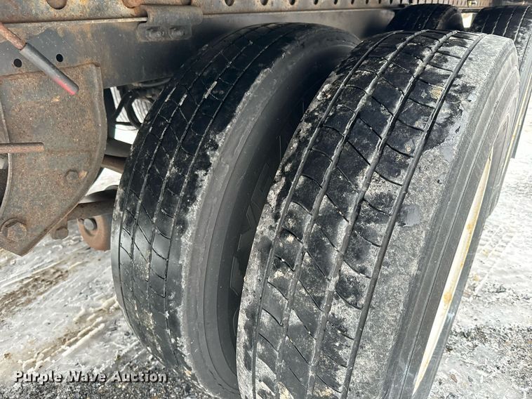 image for item NN9483 2013 Great Dane refrigerated van trailer