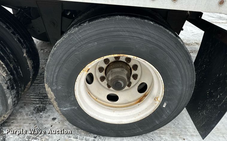 image for item NN9483 2013 Great Dane refrigerated van trailer