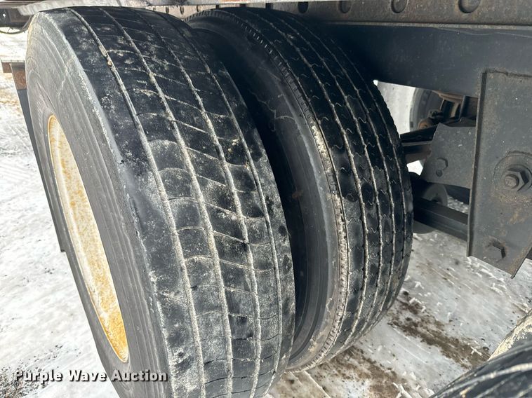 image for item NN9483 2013 Great Dane refrigerated van trailer