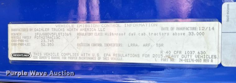 image for item NU9336 2015 Freightliner Cascadia Evolution 113 semi truck