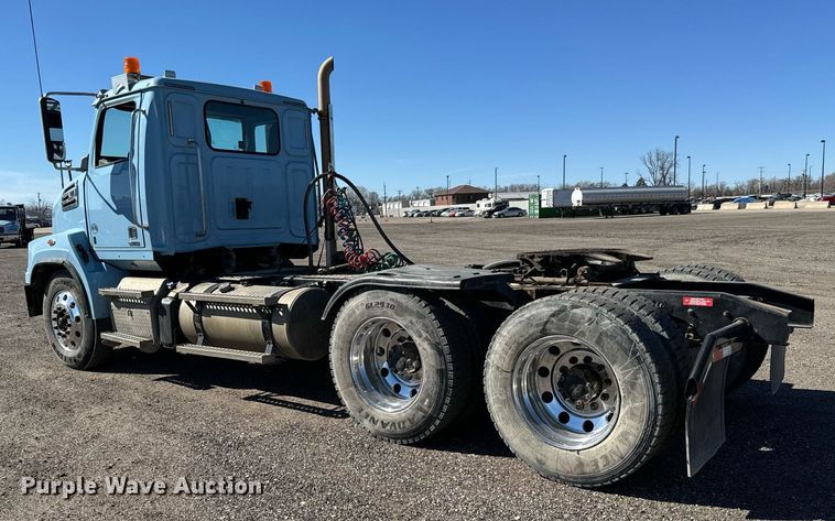 image for item NU9421 2019 Western Star 4700 SB semi truck